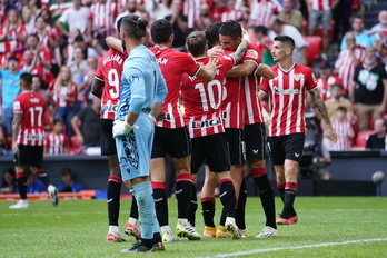 Sancet ha rematado dos balones al larguero en la primera mitad.