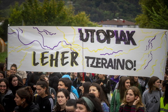 Larunbat arratsaldean manifestazioa egin zuten EHN*Gek Urusbilen.