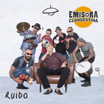 Emisora Clandestina taldearen 'Ruido' diskoa
