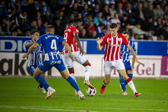 La lesión de Sedlar llevará al Alavés a buscarle un sustituto.