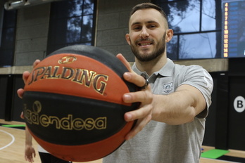 Afable y hablador, Keith Hornsby ha llegado a Bilbo con el rol de ser el tirador que les hace falta a los hombres de negro.