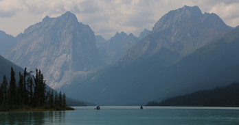 Nahanni ibaiaren bailara ikusgarria.