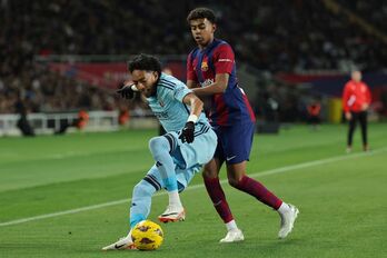 Mojica le ha realizado un gran marcaje a Lamine Yamal.