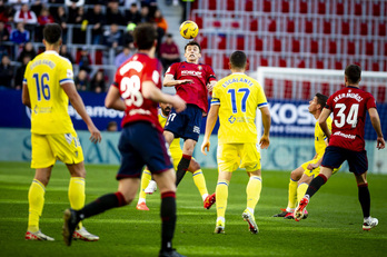 Budimir ha marcado el gol del triunfo ante el Cádiz en la segunda mitad.