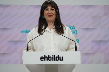 Oihana Etxebarrieta, portavoz de la campaña electoral de EH Bildu, compareció en Donostia.