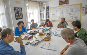 Alfabetatze Euskalduntze Koordinakundea (AEK) propose aux adultes d’apprendre l’euskara partout au Pays Basque, comme ici à Donostia. (Archive)