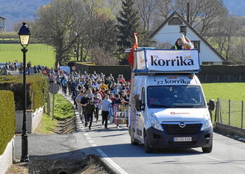 Le camion accompagera les 2700 kilomètres du parcours.