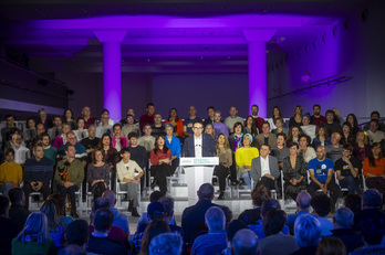 EH Bildu ha reunido a todos los miembros de las listas para las elecciones al Parlamento de Gasteiz.