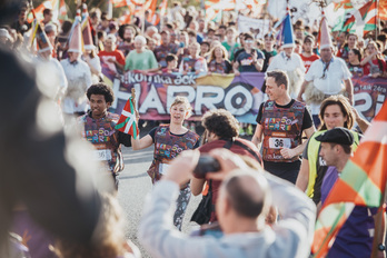 Pour AEK, il est important de permettre aux étrangers sans papiers de d'apprendre eux aussi la langue basque.