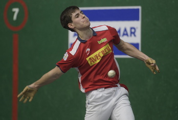 Martxel Iztueta cuajó un gran partido y disputará su primera final como profesional.