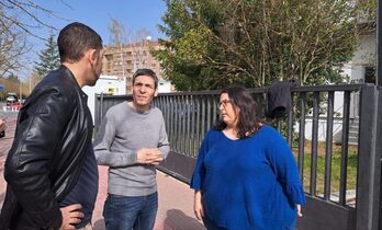 Jon Hernández, en el centro, en un reciente acto electoral.