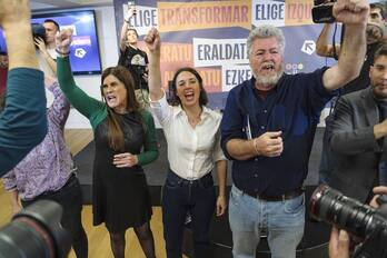 Miren Gorrotxategi, Irene Montero y Juantxo López de Uralde en el acto de este jueves.