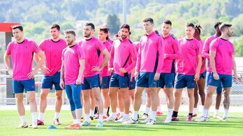 Los jugadores del Athletic, en el entrenamiento de Lezama previo al desplazamiento a Sevilla.