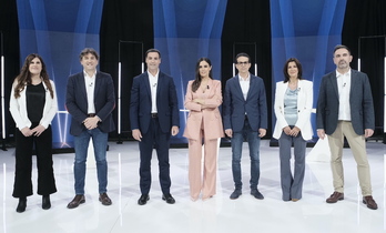 Gorrotxategi (EP), Andueza (PSE), Pradales (PNV), Otxandiano (EH Bildu), Garrido (PP) eta Larrea (Sumar), Nerea Reparaz moderatzailearekin batera.