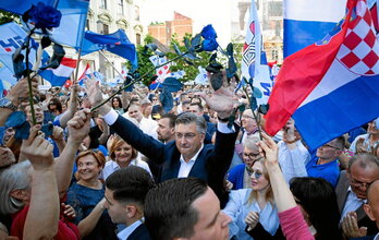 El primer ministro en ejercicio, Andrej Plenkovic, llegando a un mitin en Zagreb el pasado domingo.