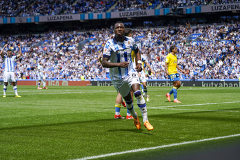 Sheraldo Becker se ha ganado a sus compañeros en sus pocos meses en Donostia.