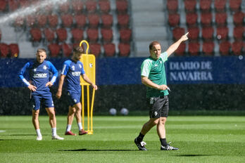En su último duelo contra el Atlético como técnico rojillo, Arrasate quiere desquitarse de las nueve derrotas ante los colchoneros.