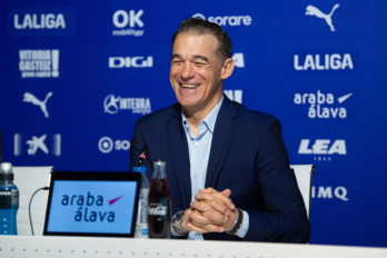 Un sonriente García Plaza durante su comparecencia de renovación.