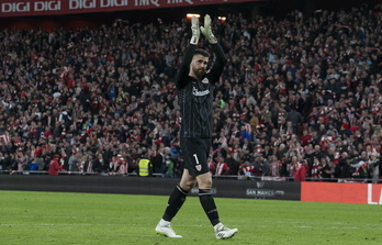 Unai Simón deberá jugar y no encajar en la última jornada para asegurar el Trofeo Zamora.