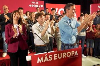 Mendia, Andueza y Sánchez en el acto de Barakaldo.