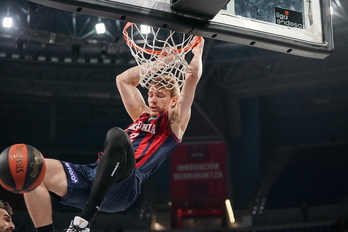 Mate espectacular de Sander Raieste.