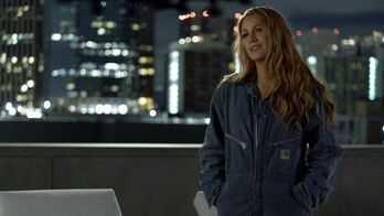 Blake Lively en el papel de Lily Bloom