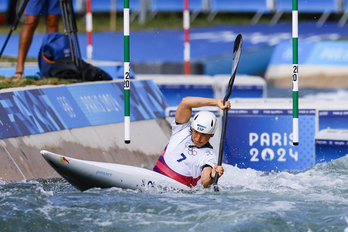 Maialen Chourraut, durante la bajada en la gran final de K1 en los JJOO de París