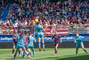 Ipurua acogerá el primer derbi de la temporada, con la visita del Athletic a Eibar.