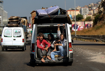 Israelen erasoaldi bakoitzak Libanon ehunka milaka herritarren exodoa eragiten du.