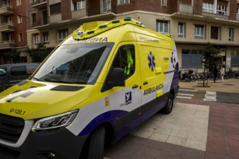 Ambulancia del grupo La Pau en Gasteiz. 