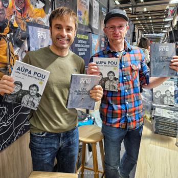 Pou anaiak Durangoko azokan.