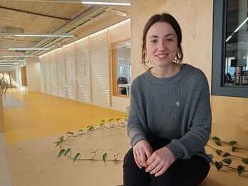 Amaiur Egurrola, Ernaiko bozeramailea, NAIZ Irratiko estudio zentralean