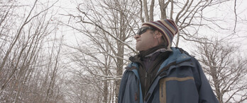 ‘Todos lo sabían’ dokumentaleko fotograma bat