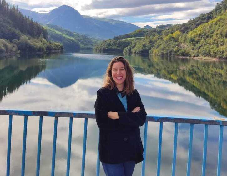 Ana Fadrique epailea.