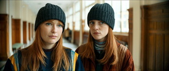 Las gemelas Pleynet en una escena de 'Prodigiosas'