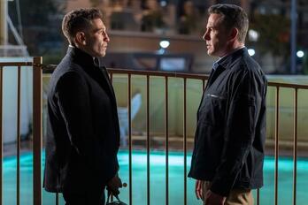 Ben Affleck y Jon Bernthal en una escena de 'El contable 2'