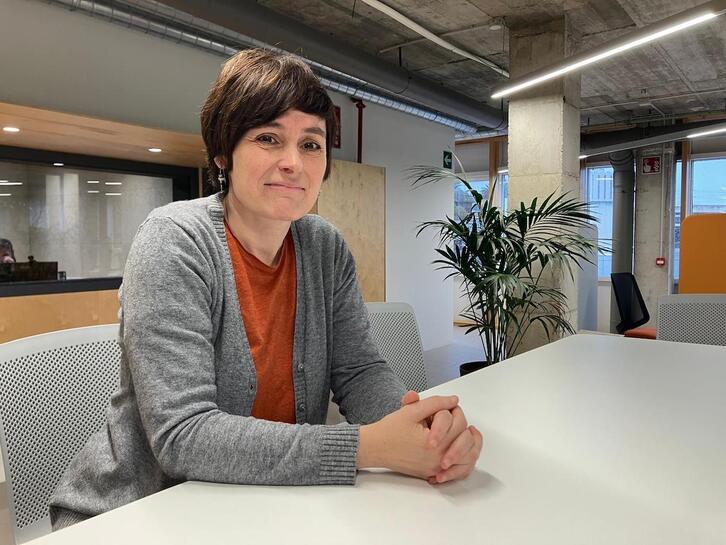 Garbiñe Aranburu NAIZ Irratiaren estudioetan