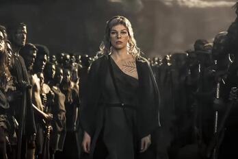 Milla Jovovich en una escena de 'Tierras perdidas'