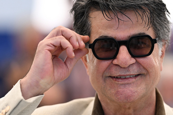 El cineasta iraní Jafar Panahi, en Cannes tras siete meses de prisión política en su última condena.