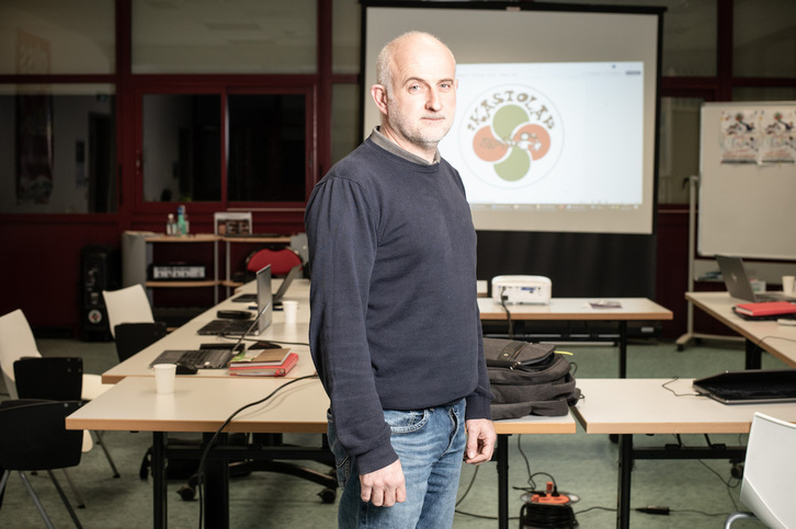 Erik Etxart, Seaskako bozeramaile eta Ikastolen Elkarteko lehendakariordea.