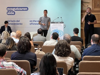 Imanol Téran, consultor de estrategia digital, ha abierto el curso de verano sobre IA.