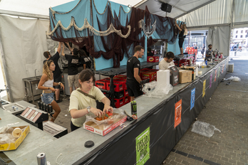 Donostiako Piratak iazko muntaketa lanetan. 