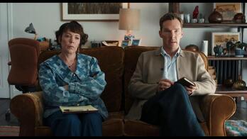 Benedict Cumberbatch eta Olivia Colman filmeko pasarte batean
