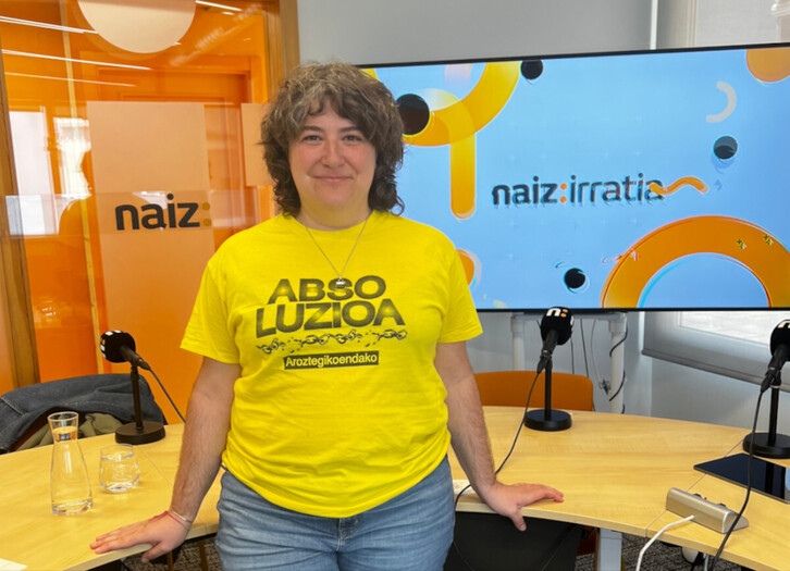 Kattalin Ezkerra NAIZ Irratiko estudio nagusian
