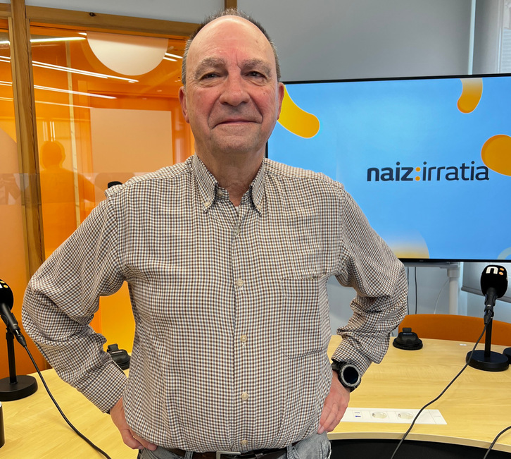 Alfonso Guillo NAIZ Irratiko estudio nagusian
