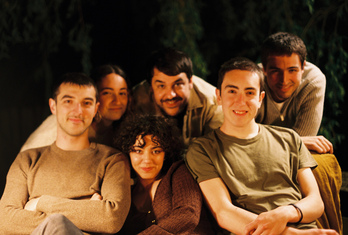 Aurpegi berriak taldean direla aurkeztuko du ‘Etxea’ diskoa Nhil talde aretxabaletarrak.