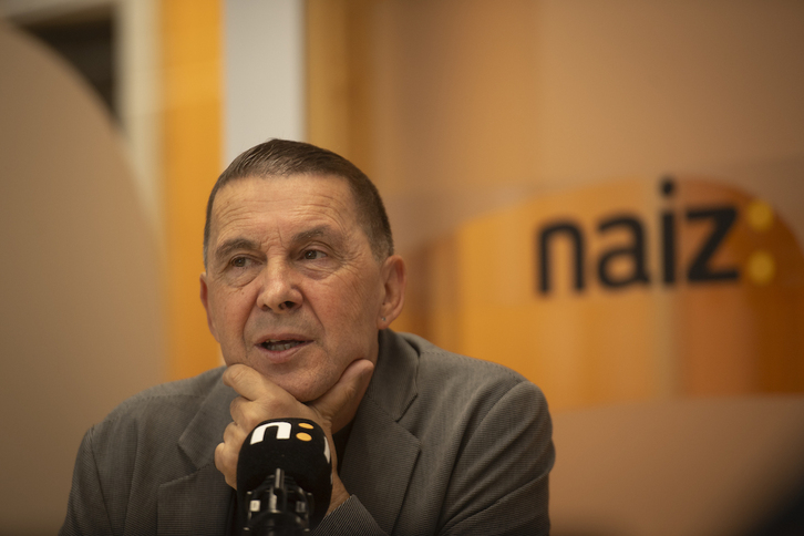 Arnaldo Otegi, NAIZ Irratiko estudioetan asteazken honetan.