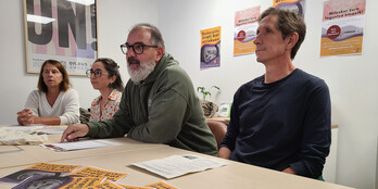 Solange Forestier eta Marga Forestier elkarteko administratzaileak, Olatz Idoate Gure Irratiko langilea eta Haritza Camblong Gure Irratiaren lehendakaria.