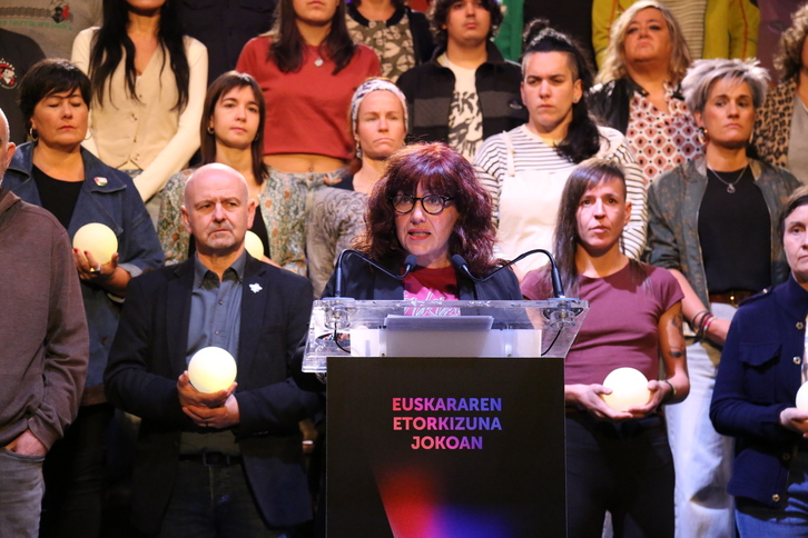 Idurre Eskisabel Euskalgintzaren Kontseiluaren urriaren 7ko agerraldian.