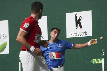 Peio Etxeberria eta Ezkurdia, aurrez aurre Elizondon.